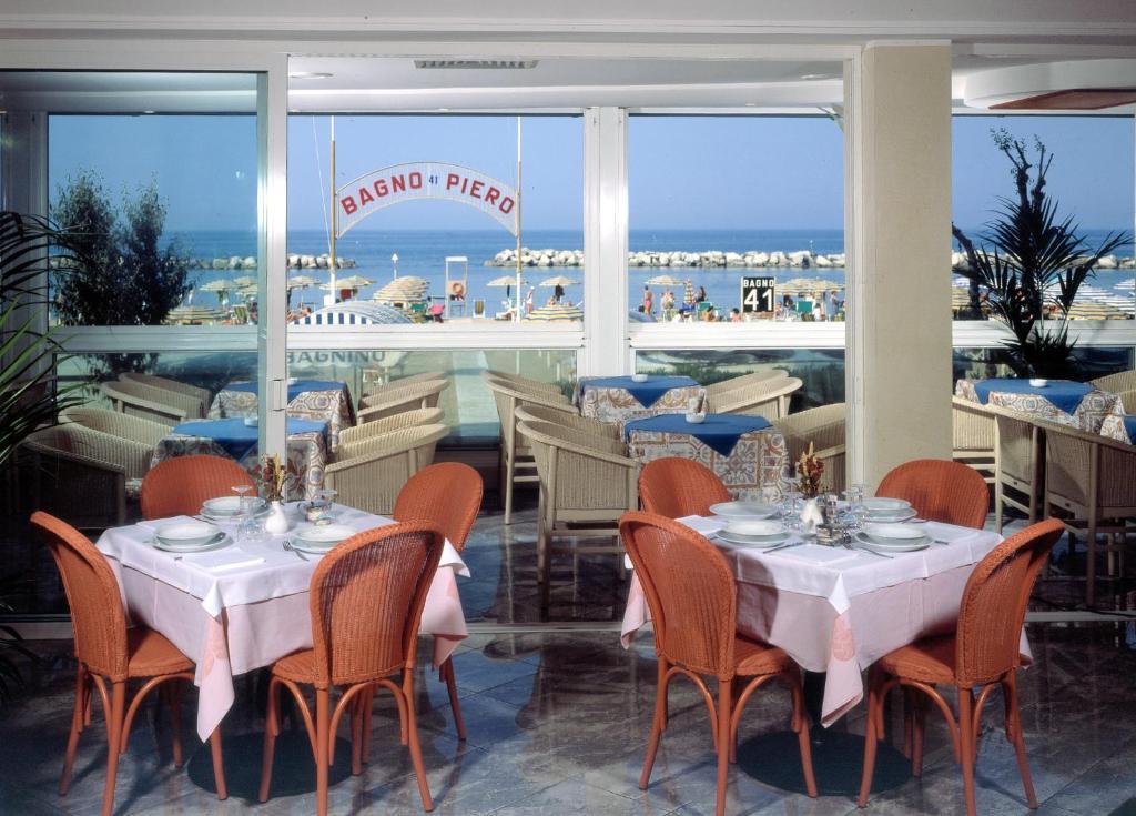 Hotel Titanus Bellaria-Igea Marina Dış mekan fotoğraf