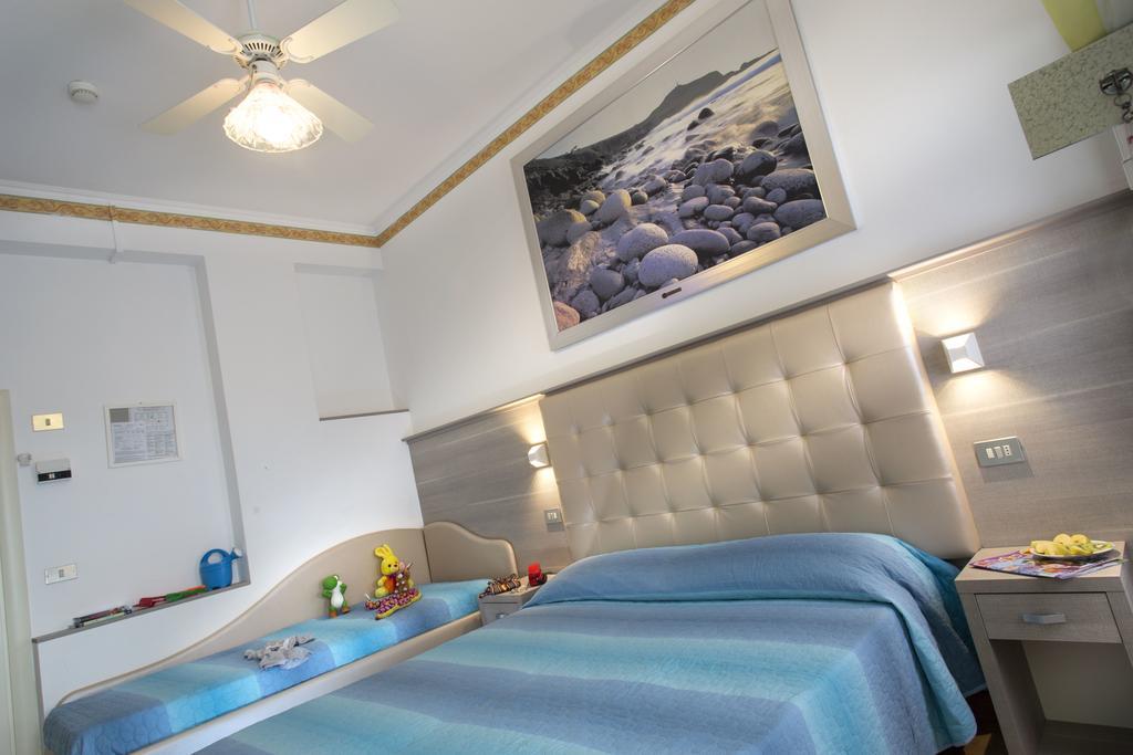 Hotel Titanus Bellaria-Igea Marina Dış mekan fotoğraf
