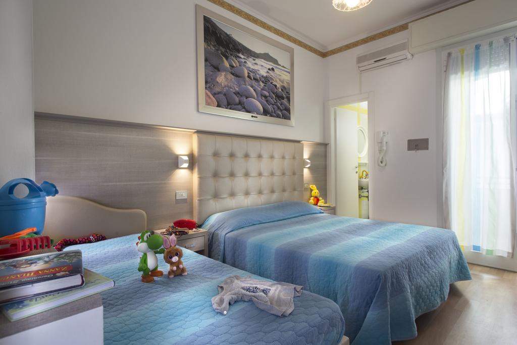 Hotel Titanus Bellaria-Igea Marina Dış mekan fotoğraf