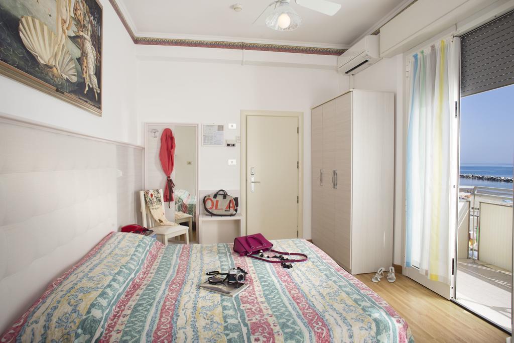 Hotel Titanus Bellaria-Igea Marina Dış mekan fotoğraf