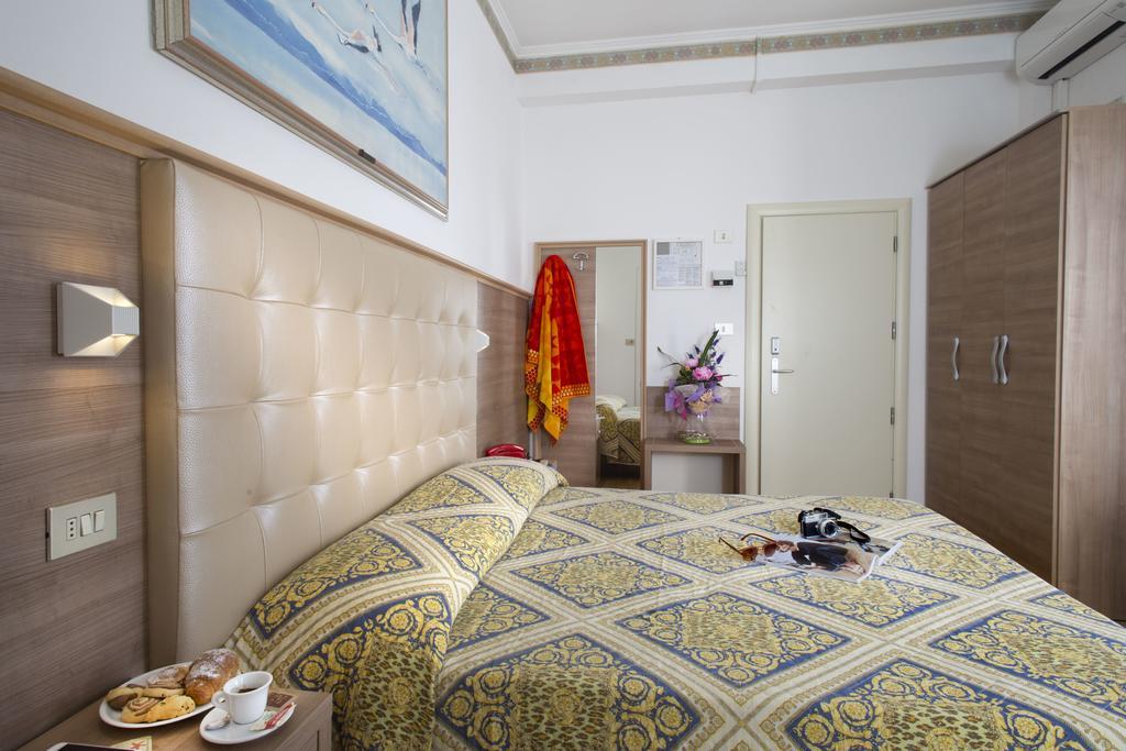 Hotel Titanus Bellaria-Igea Marina Dış mekan fotoğraf