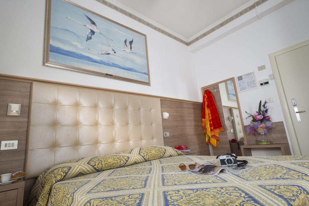 Hotel Titanus Bellaria-Igea Marina Dış mekan fotoğraf