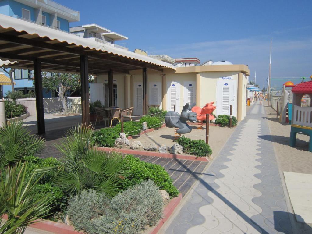 Hotel Titanus Bellaria-Igea Marina Dış mekan fotoğraf